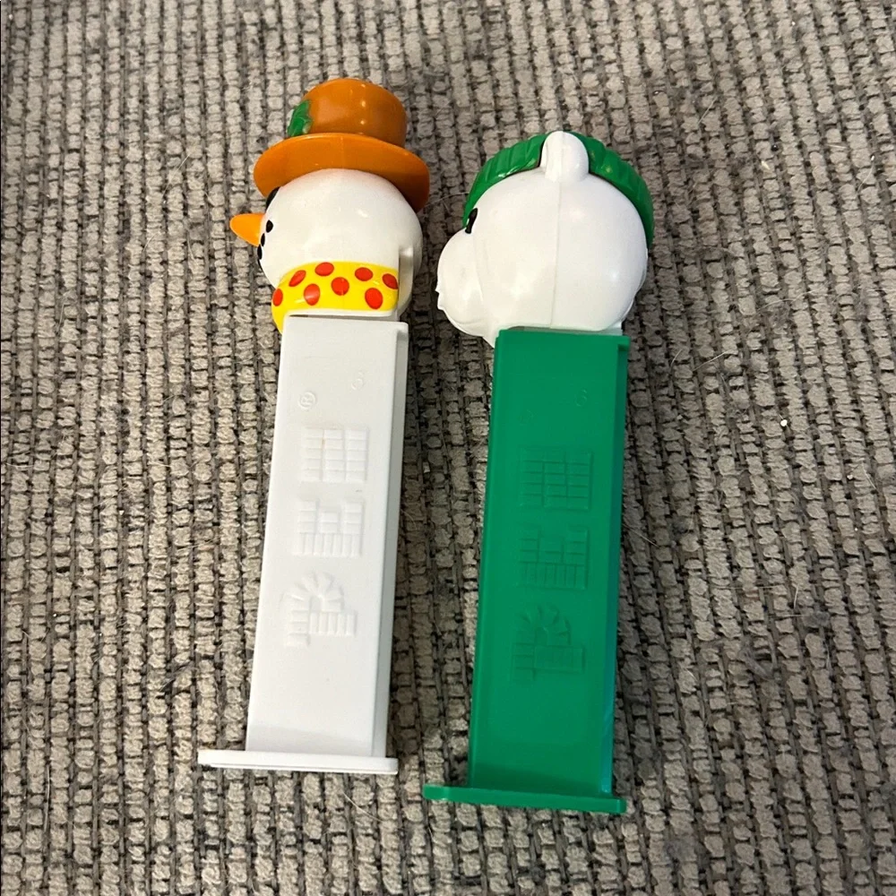 Christmas PEZ Dispenser Set - Polar Bear and Snowman collectibles